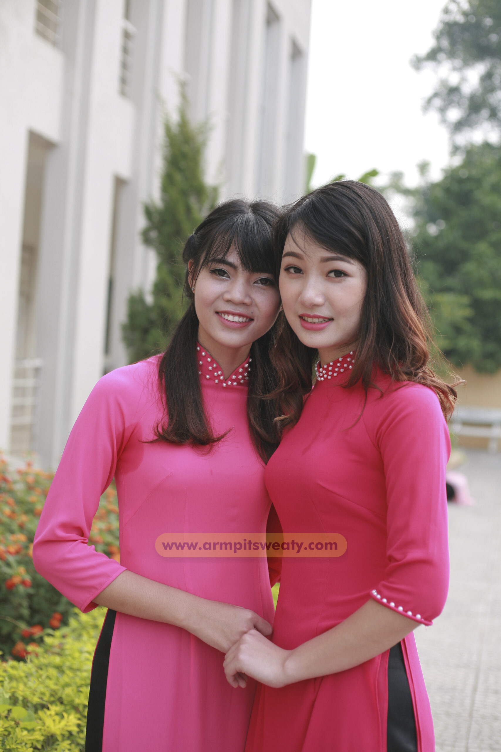 Vietnamese girls with too much sweaty armpits.